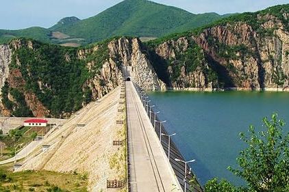 混凝搅拌泵车，四川土溪口水库建设施工